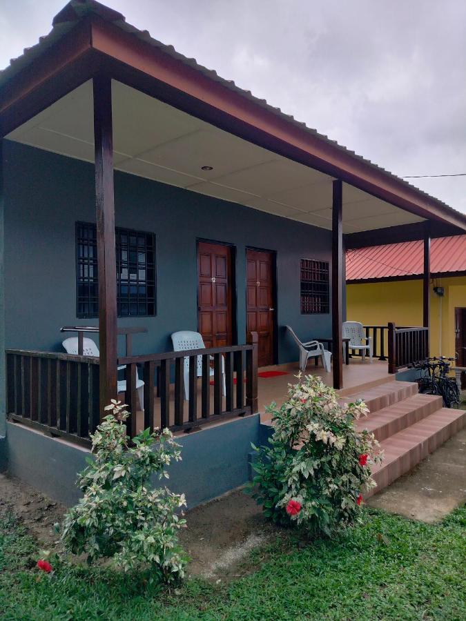 Restu Chalet Tioman Kampong Ayer Batang Exteriör bild