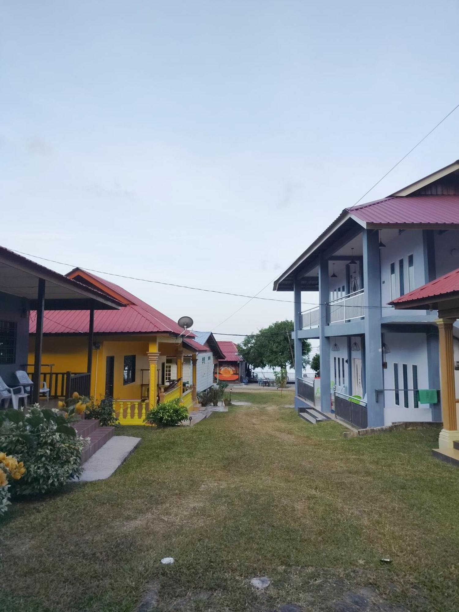 Restu Chalet Tioman Kampong Ayer Batang Exteriör bild