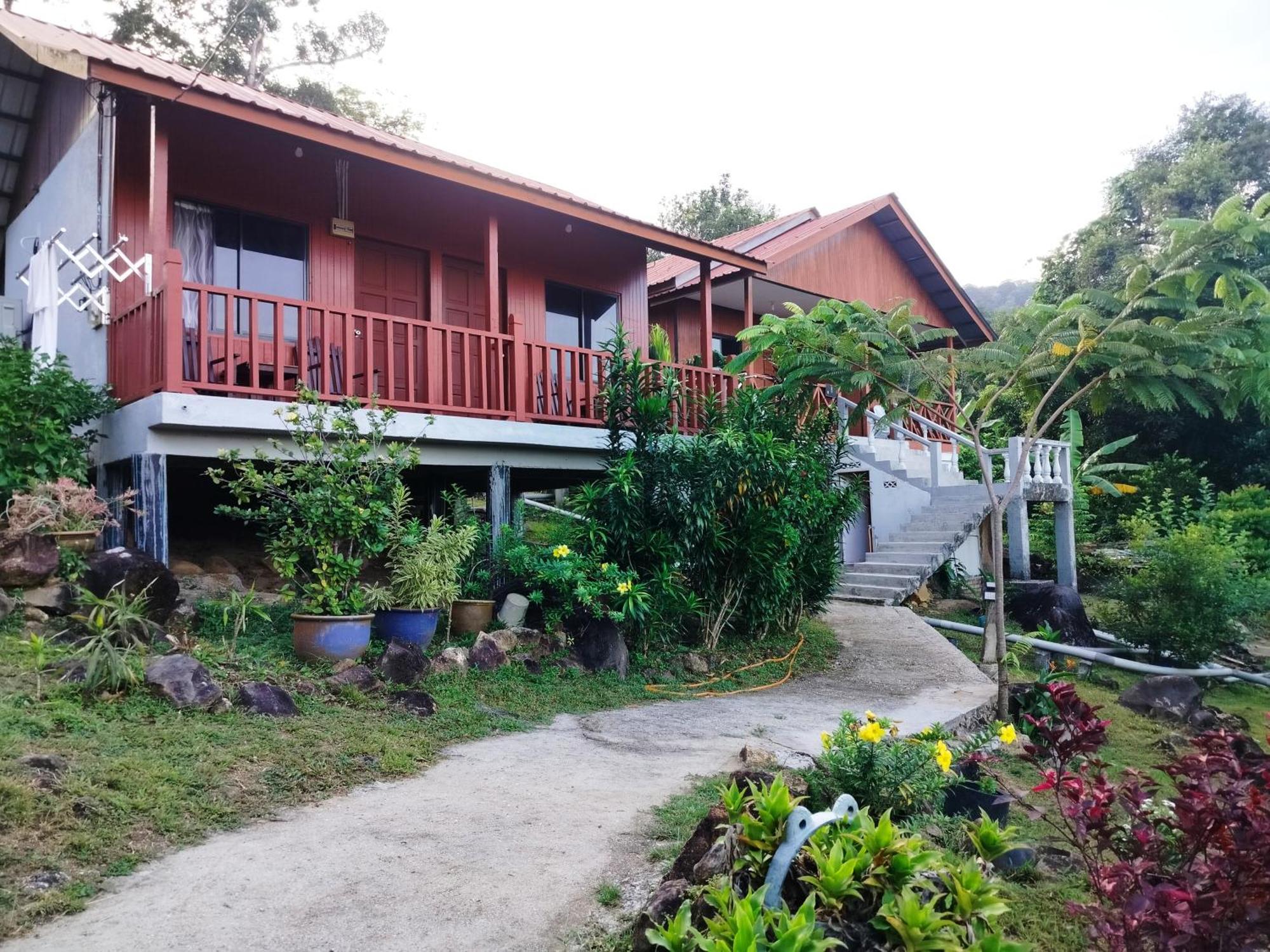 Restu Chalet Tioman Kampong Ayer Batang Exteriör bild